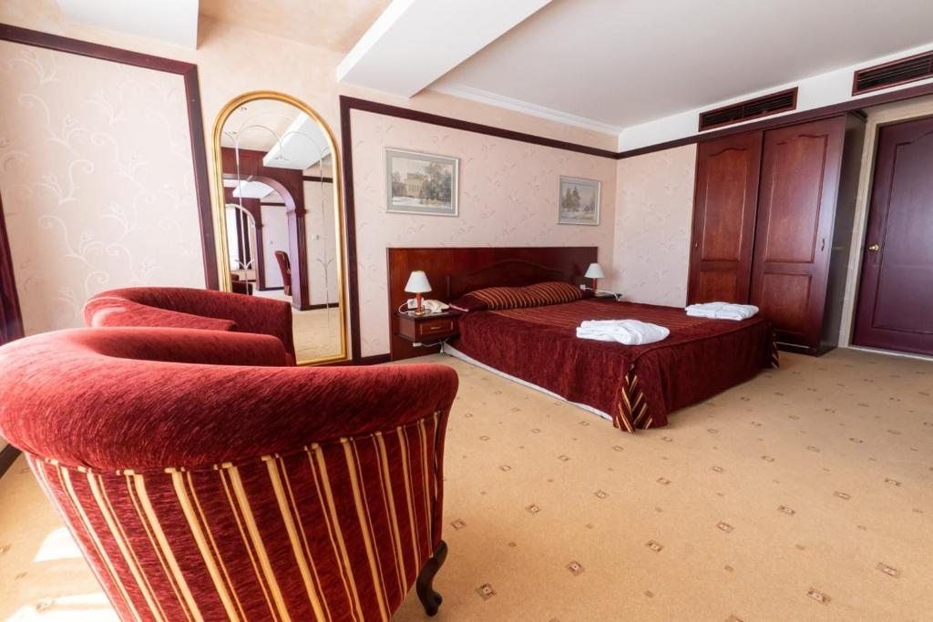 Двухместный (Стандартный двухместный номер с 1 кроватью) отеля Звездный Отель VIP, Сочи