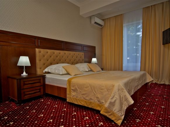 Курортный отель Эдем