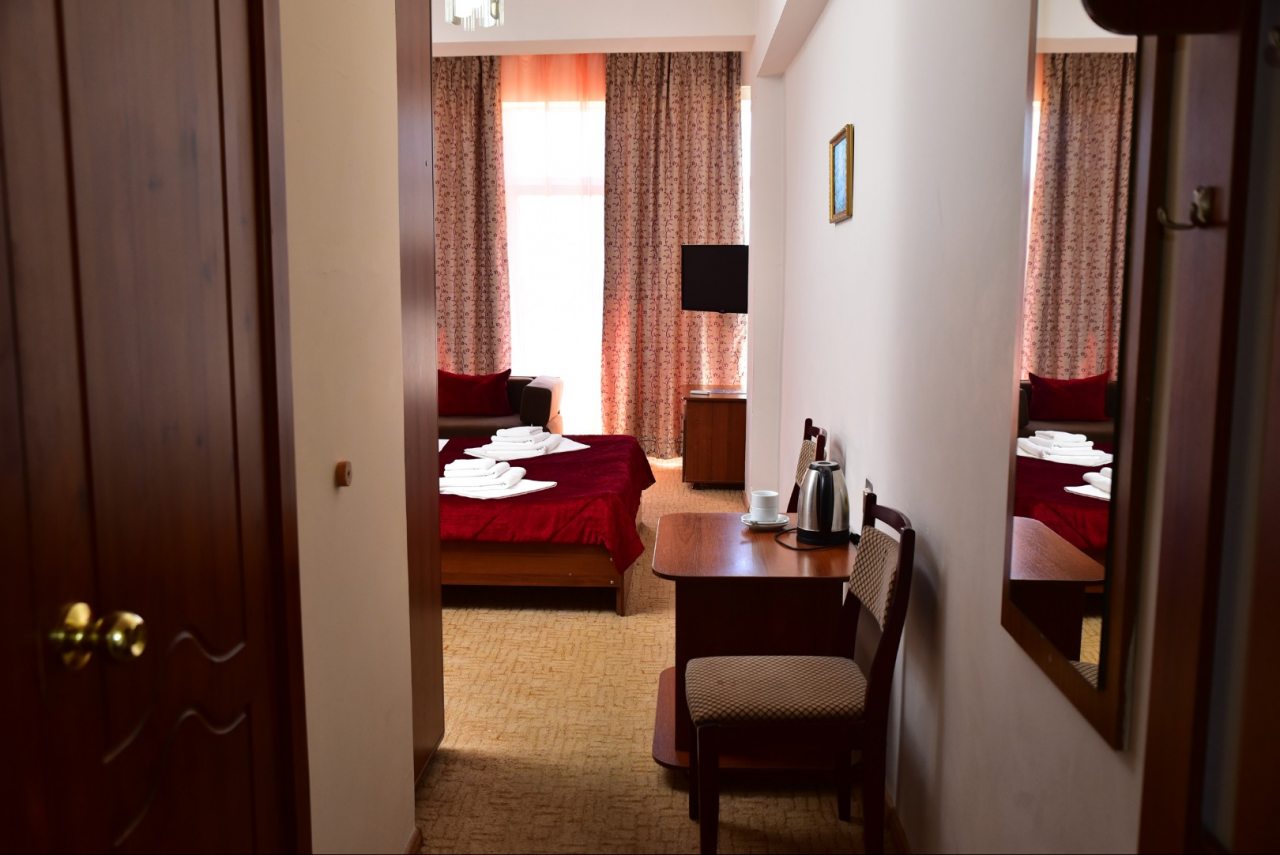 Двухместный (Стандартный двухместный номер с 2 отдельными кроватями и видом на море), Курортный отель Эдем