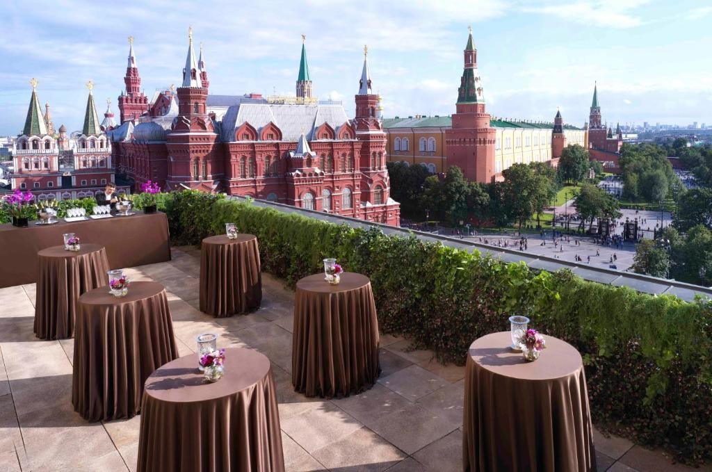 Four seasons в москве