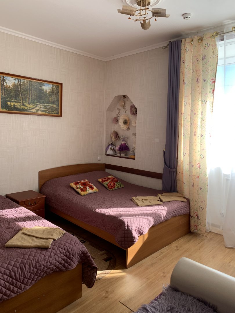 Семейный (Cемейный номер с собственной ванной комнатой) гостевого дома Волга, Мышкин