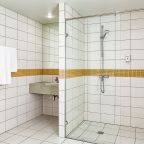Двухместный (Блочный номер категории Эконом с общей ванной комнатой в одном номере (на 2 номера)), А-Отель Лайнер Аэропорт Екатеринбург