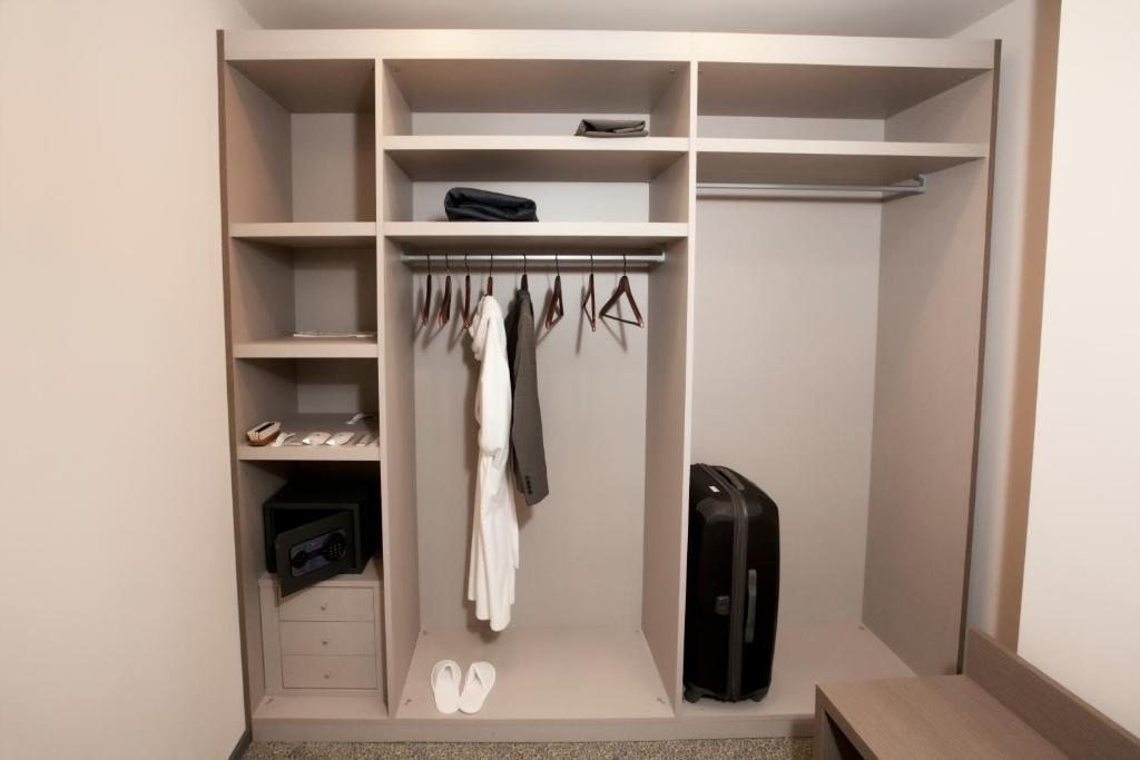 Студио (Номер-студио с доступом в акватермальный комплекс - ул. Право-Булачная, 49), Спа-отель Luciano Residence Spa