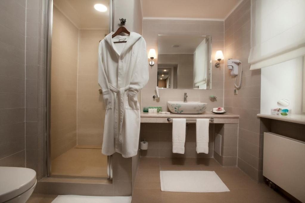 Студио (Номер-студио с доступом в акватермальный комплекс - ул. Право-Булачная, 49), Спа-отель Luciano Residence Spa