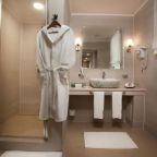 Студио (Номер-студио с доступом в акватермальный комплекс - ул. Право-Булачная, 49), Спа-отель Luciano Residence Spa