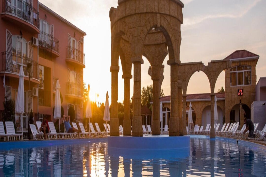 Открытый плавательный бассейн, Отель Alean Family Resort & SPA Riviera 4*