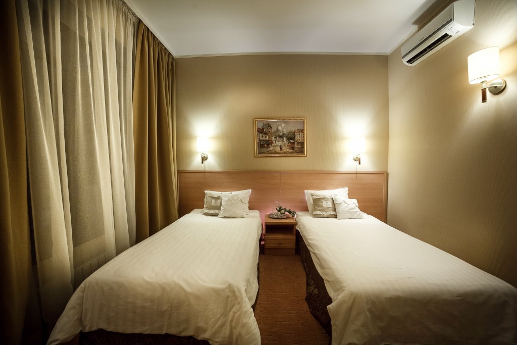 Четырехместный (Кровать в общем четырехместном номере для женщин) гостиницы Европа, Белгород