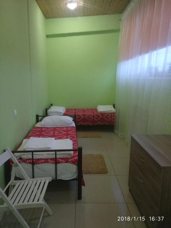 Двухместный (Бюджетный двухместный номер с 1 кроватью или 2 отдельными кроватями) отеля Проф, Краснодар
