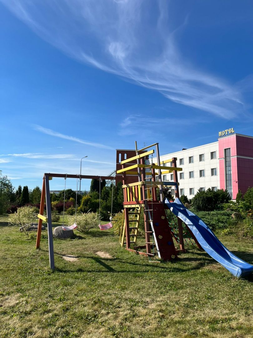 Детская игровая площадка, Гостиница Ярославское подворье