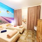 Четырехместный (СЕМЕЙНАЯ), Комнаты посуточно Любавушка