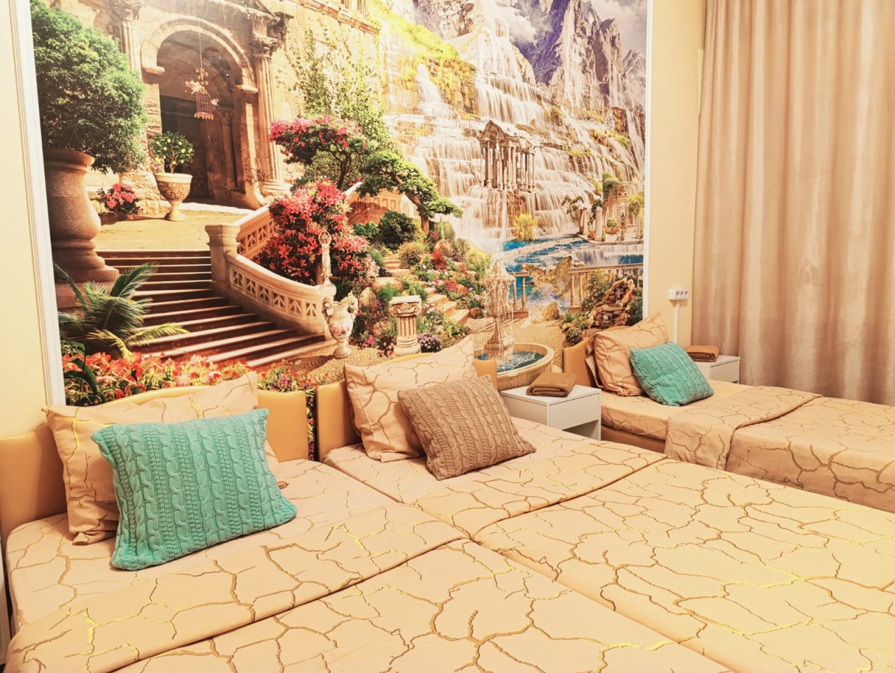 Трехместный (Престиж), Комнаты посуточно Любавушка