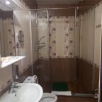 Трёхместный и более (Комфорт+, С балконом и видом на море (4 - й или 5  -й этаж),), Гостиница VK-Hotel-Royal