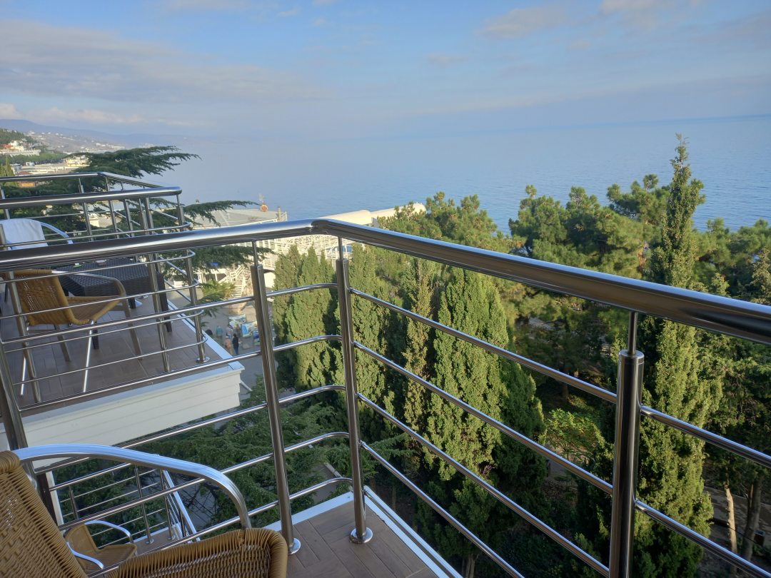 Двухместный (Комфорт, С балконом и видом на море, Double (4-й или 5-й этаж) гостиницы VK-Hotel-Royal, Алушта