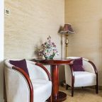 De Luxe (С эркером), Отель Akyan