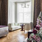 De Luxe (С эркером), Отель Akyan