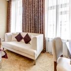De Luxe (С джакузи), Отель Akyan