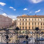 В номере есть выход на балкон-террасу с красивым видом.