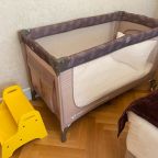 Кровать-манеж для детей, Отель Akyan