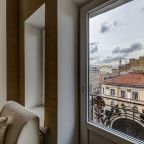 De Luxe (С эркером), Отель Akyan