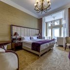 De Luxe (С эркером), Отель Akyan