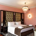 Двухместный (Улучшенный с 1 кроватью и видом на улицу), Отель Dom Boutique Hotel