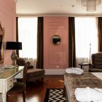 Двухместный (Улучшенный с 1 кроватью и видом на улицу), Отель Dom Boutique Hotel