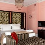 Двухместный (Улучшенный с 1 кроватью и видом на улицу), Отель Dom Boutique Hotel