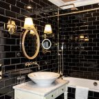 Сьюит (Люкс с видом на улицу или во внутренний двор), Отель Dom Boutique Hotel