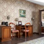 Трехместный (Делюкс Мансарда двухкомнатный), Отель Екатерина