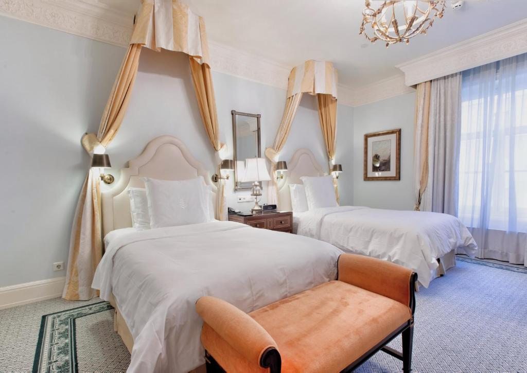 Двухместный (Номер Делюкс с 2 отдельными кроватями) отеля Four Seasons Lion Palace, Санкт-Петербург