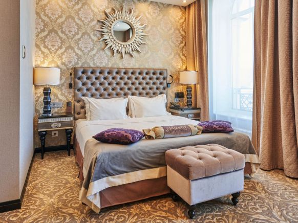 Фотография номера гостиницы Маджестик бутик отель Делюкс