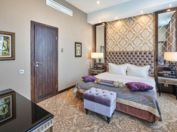 Фотография номера гостиницы Маджестик бутик отель Делюкс