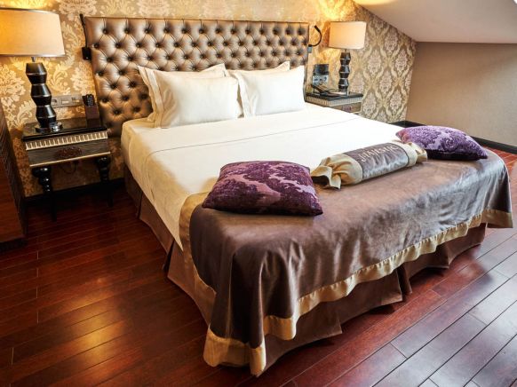 Фотография номера гостиницы Маджестик бутик отель Делюкс