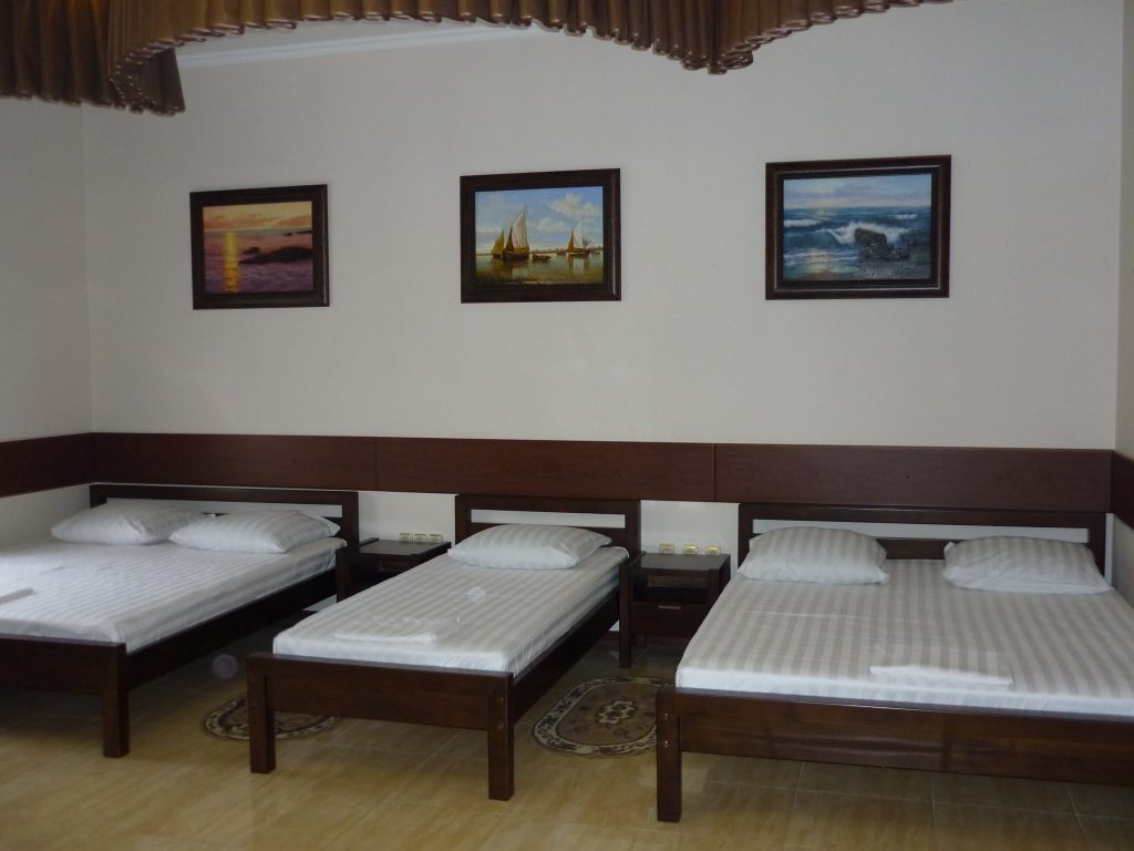 Трехместный (Премиум Улучшенный) гостиницы Комфорт, Армавир