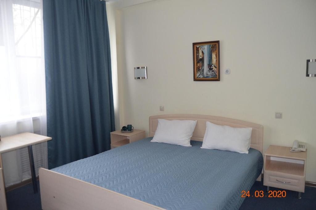 Двухместный (Стандартный двухместный номер с 1 кроватью) отеля Эмпаер Холл, Ставрополь