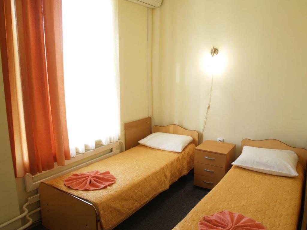 Двухместный (Стандартный двухместный номер с 2 отдельными кроватями) отеля Альбатрос, Новомихайловский