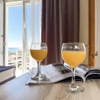 Трёхместный и более (С Балконом), Гостевой дом Ной +