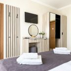 Трёхместный и более (С Балконом), Гостевой дом Ной +