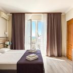 Трёхместный и более (С Балконом), Гостевой дом Ной +