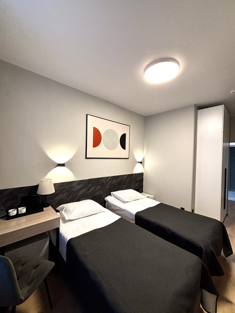 Двухместный (Cтандарт с двумя раздельными кроватями), Гостиница Меридиан