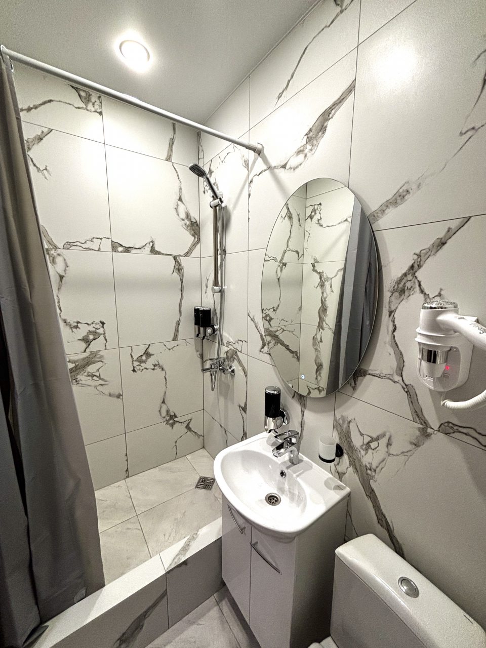 Двухместный (Стандарт с двухспальной кроватью), Гостиница Меридиан