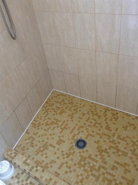 Четырехместный (Четырехместный номер с общей ванной комнатой) гостевого дома RusAmra, Гагра