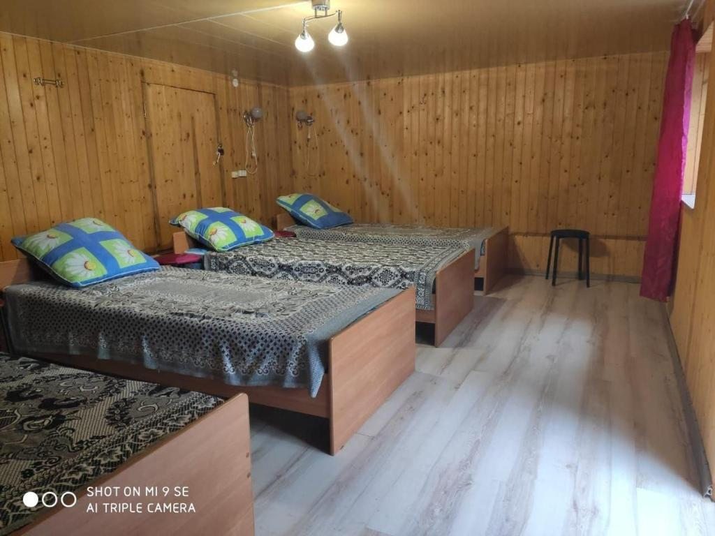 Номер (Кровать в общем 4-местном номере для мужчин и женщин) гостевого дома Арго, Цандрипш
