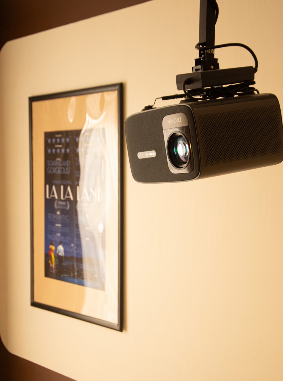 Наслаждайтесь просмотром  фильмов в улучшенных номерах!