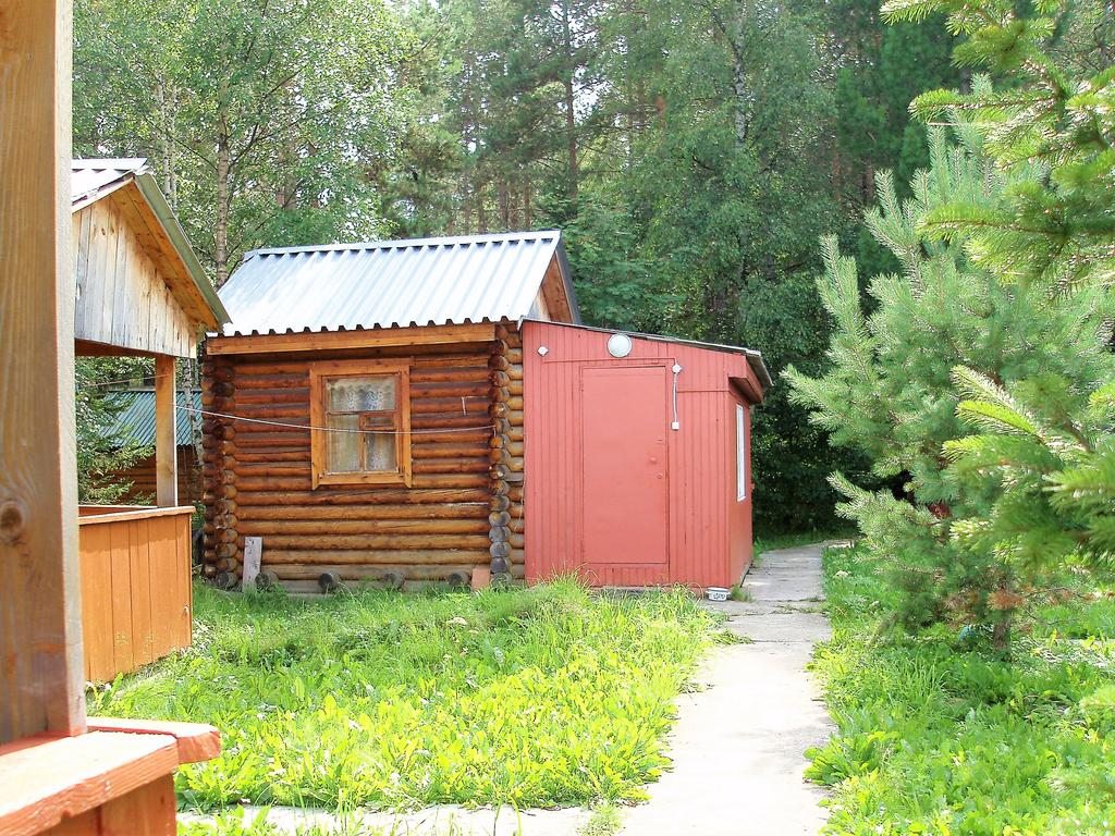 Номер (Коттедж с 2 спальнями) гостевого дома Байкальское подворье