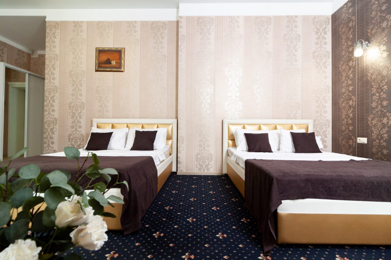 Двухместный (Двухместный номер с 2 двуспальными кроватями) мини-отеля G.S., Новокузнецк
