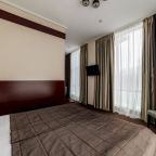 Двухместный (Стандарт  с видом на Волгу, 1 этаж), Отель Cruise