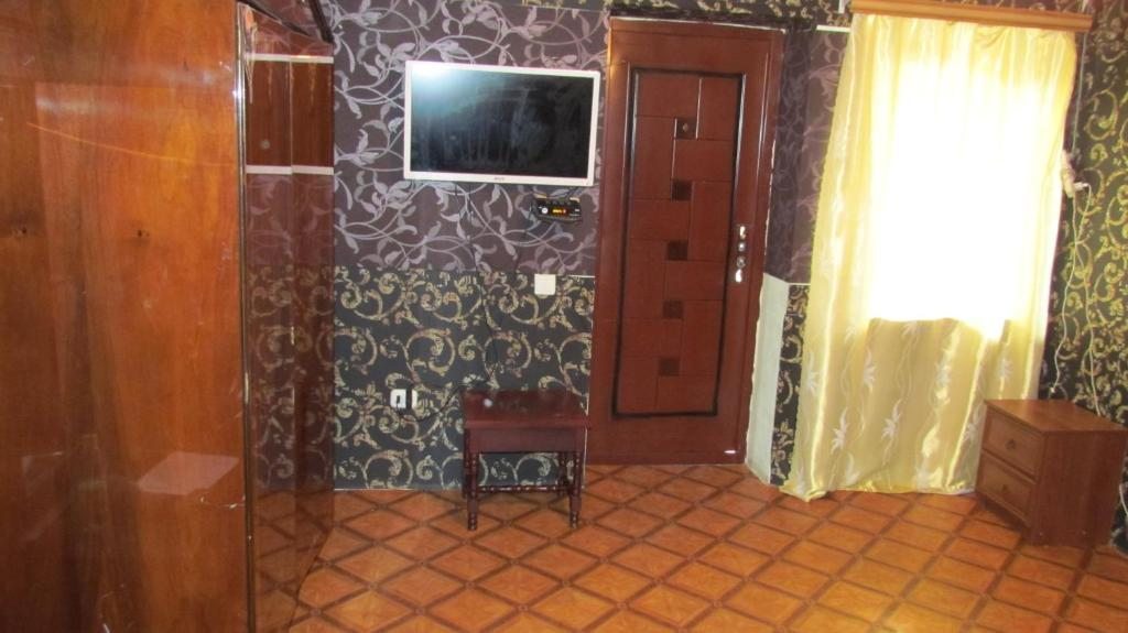 Двухместный (Двухместный номер с 1 кроватью и собственной ванной комнатой) гостевого дома Стелла, Сухум