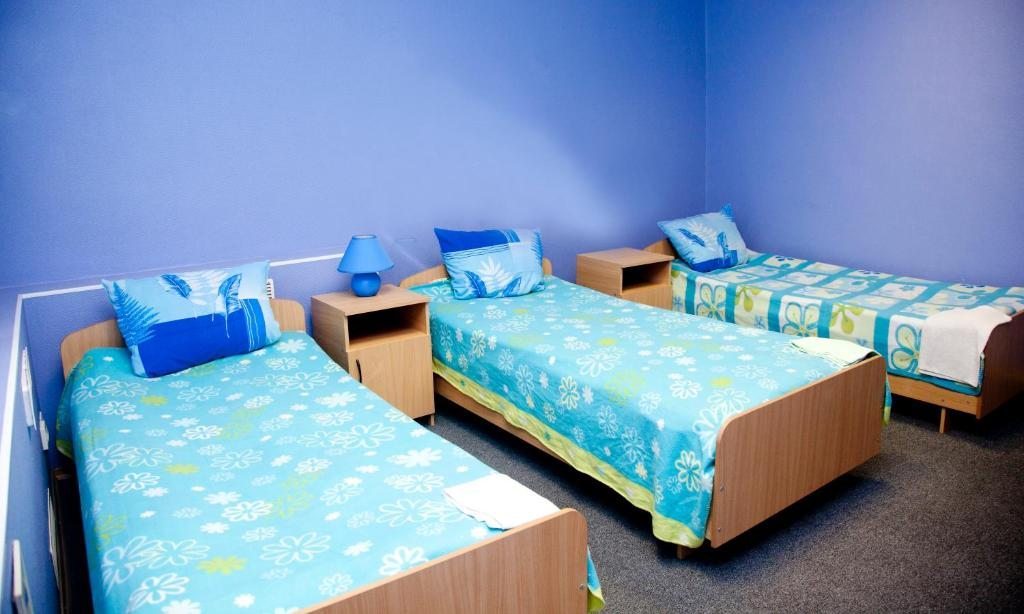 Номер (Кровать в общем номере с 3 кроватями.) хостела Причал, Мурманск