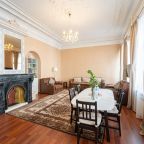 Апартаменты (У Дворцовой площади с камином), Гостевой дом A1 Rooms
